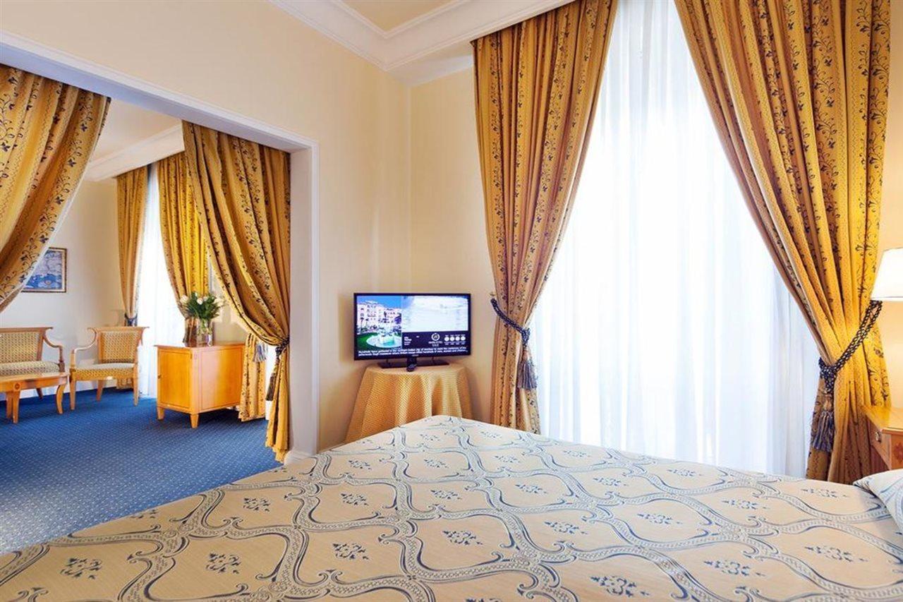 Residenza Parco Fellini Hotel Rimini Exterior foto