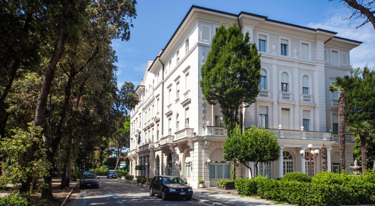 Residenza Parco Fellini Hotel Rimini Exterior foto