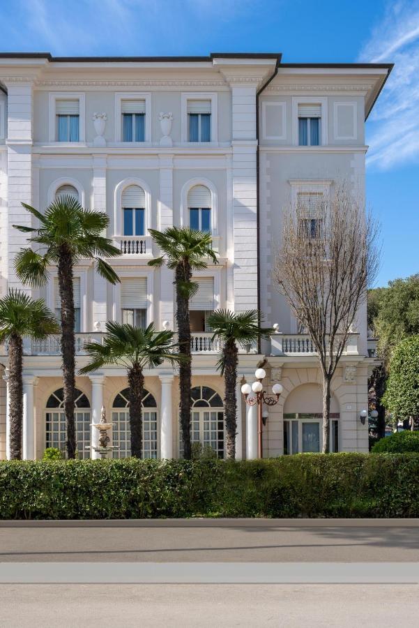 Residenza Parco Fellini Hotel Rimini Exterior foto