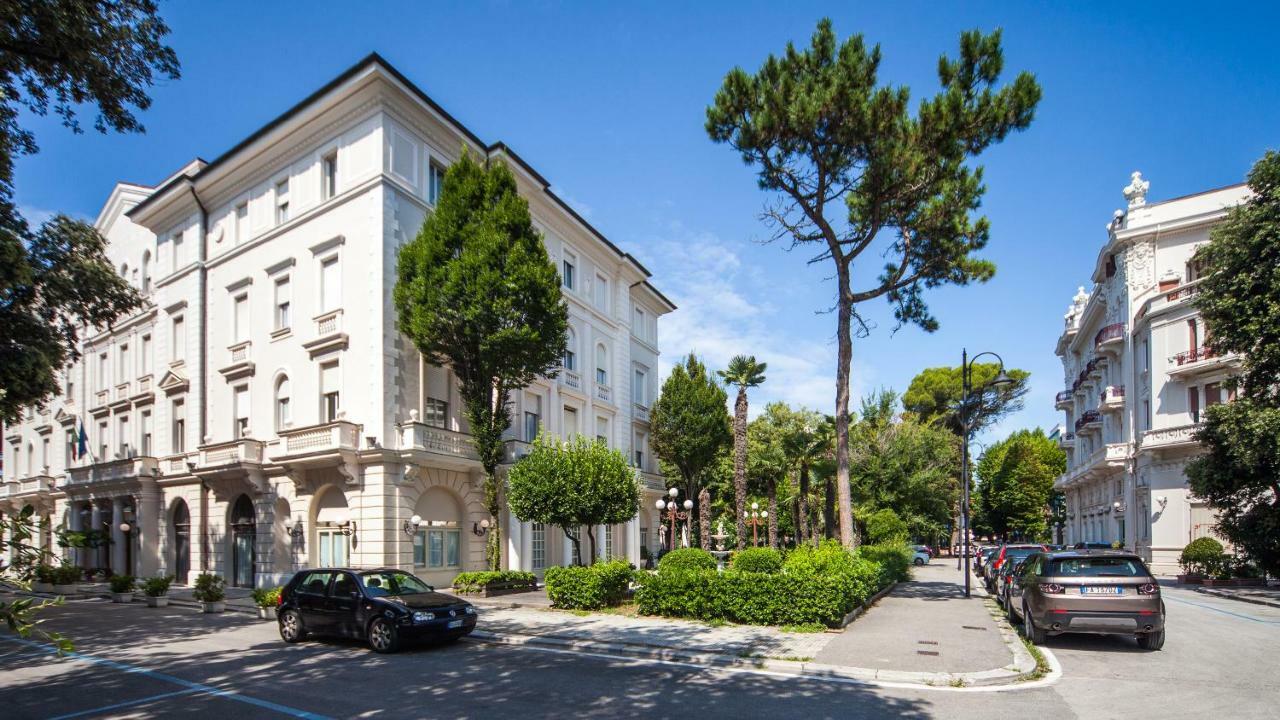 Residenza Parco Fellini Hotel Rimini Exterior foto
